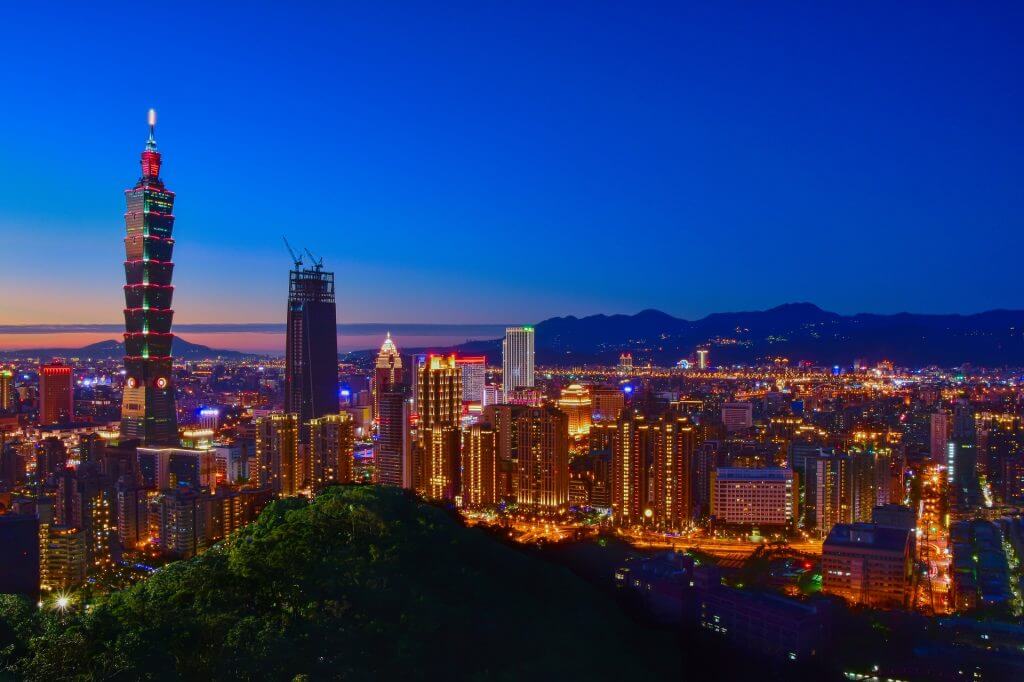 7 AIRPORTS WITH FREE LAYOVER TOURS (UPDATED 2019) Taipei-101-1024x682