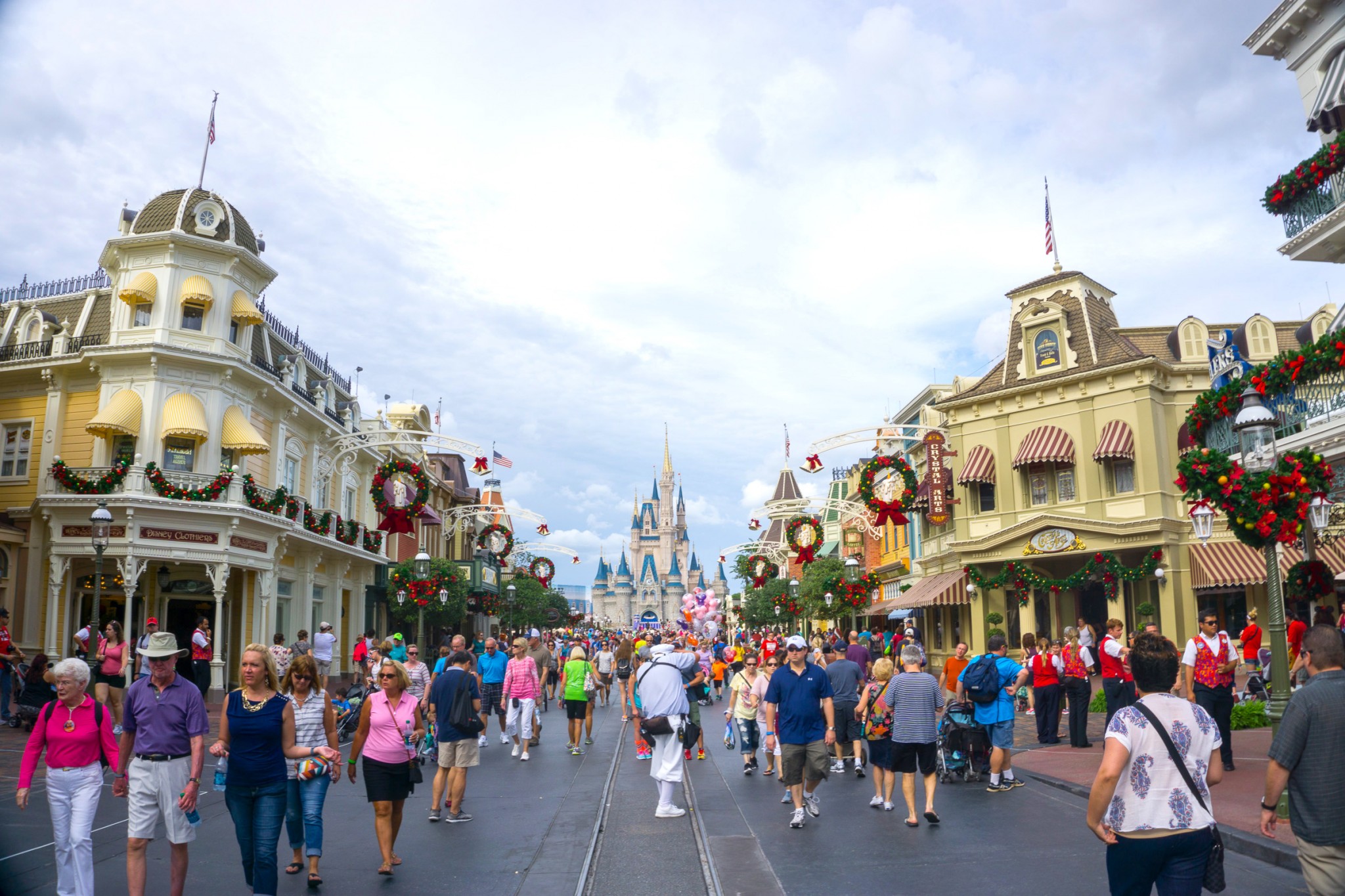 cheap trips to disney world