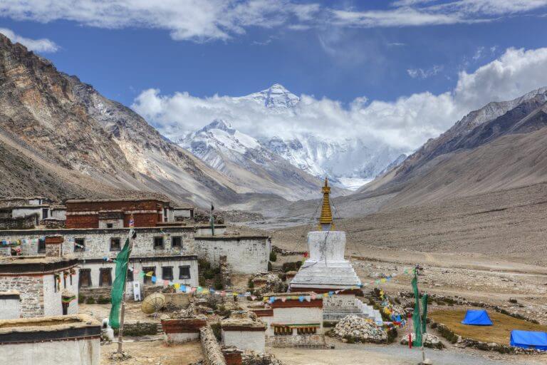 Tibet: The Ultimate Travel Guide - Thrifty Nomads